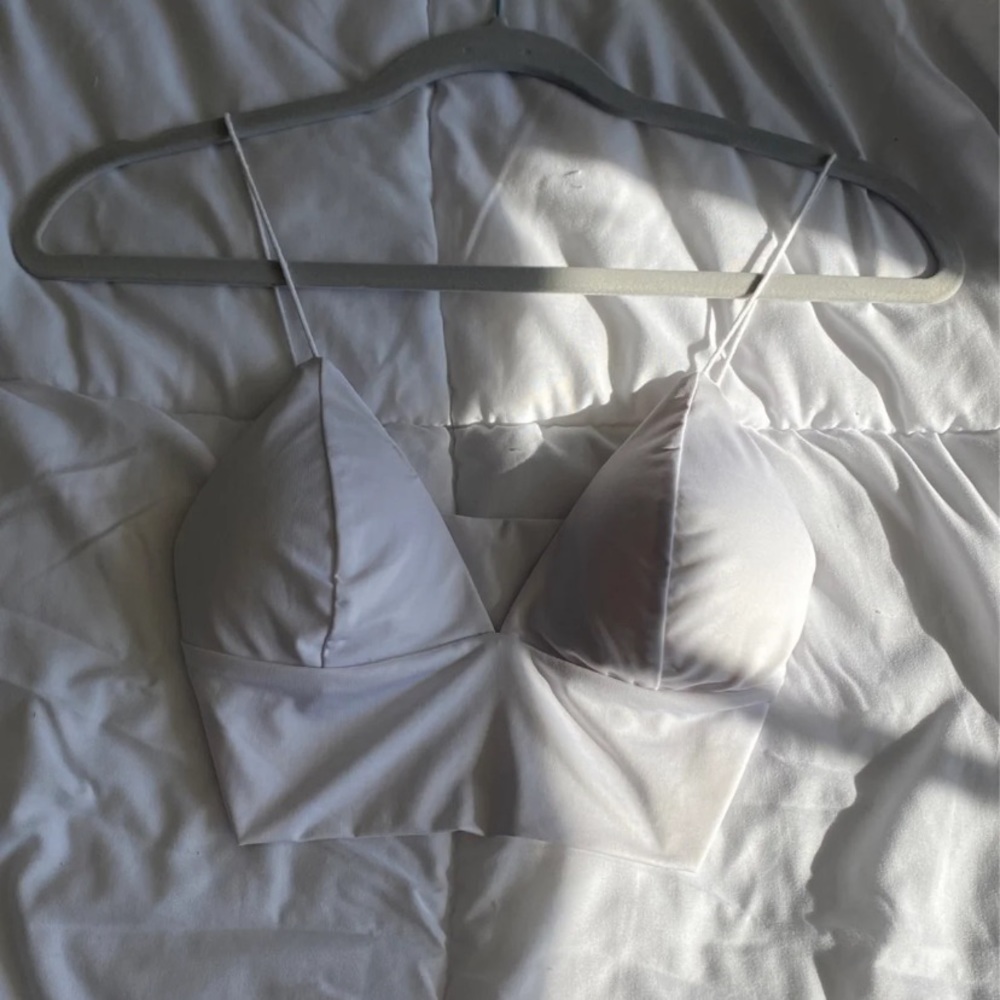White crop top bralette